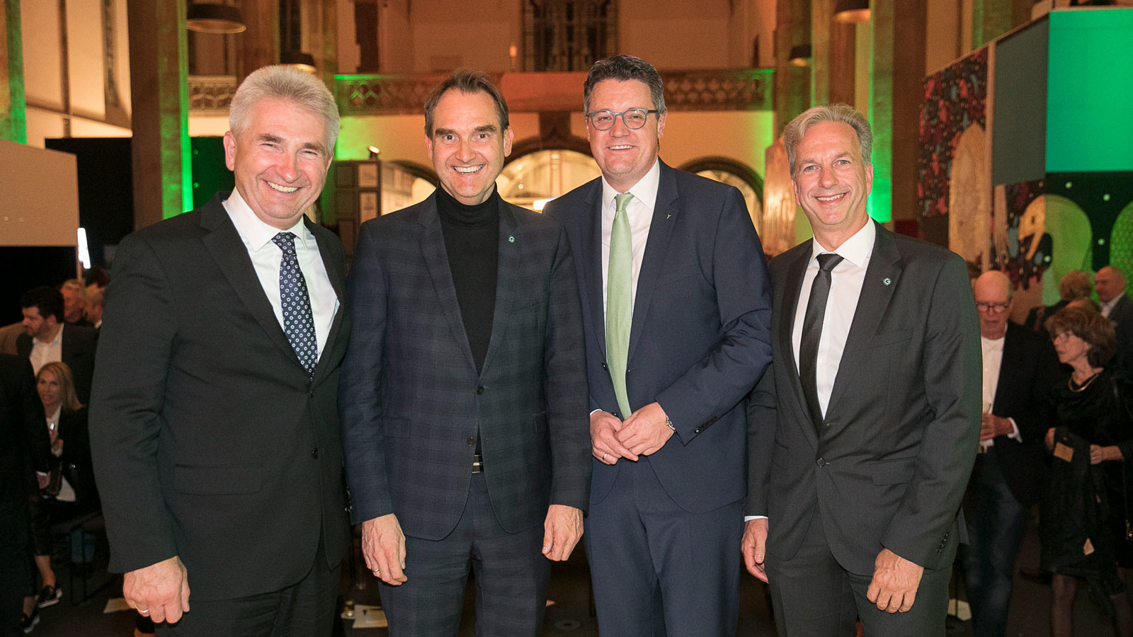 Minister Prof. Dr. Andreas Pinkwart, CEO Dr. Oliver Grün, Städteregionsrat Dr. Tim Grüttemeier und COO Dirk Hönscheid bei der 30-Jahr-Feier der GRÜN Software AG.