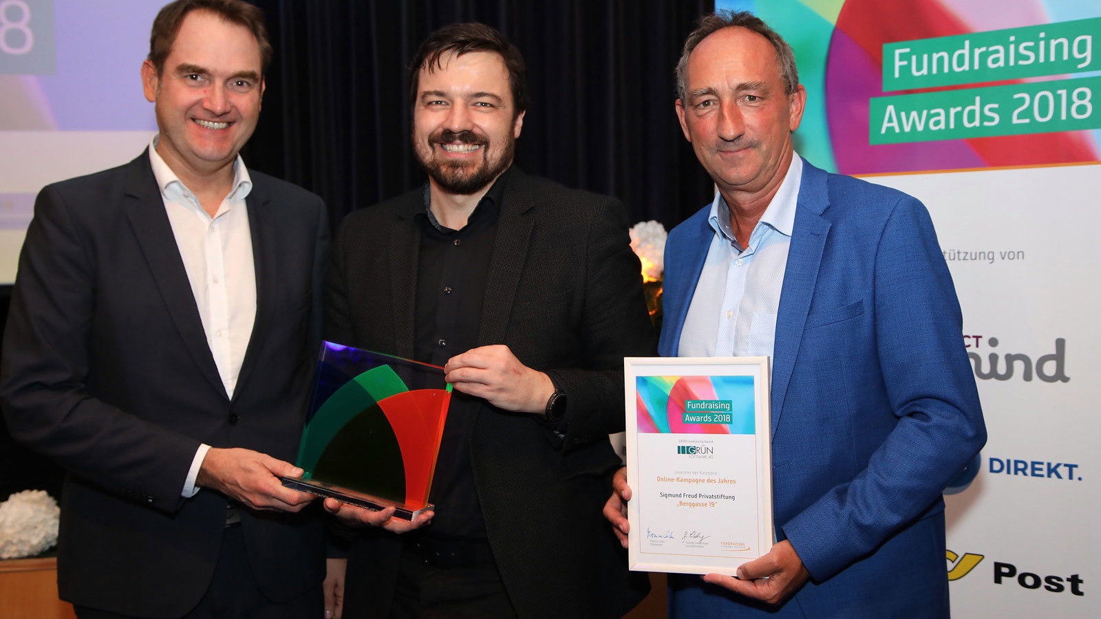 V.l.n.r: Dr. Oliver Grün (GRÜN Software AG), Mag. Peter Nömaier (Sigmund Freud Privatstiftung) und Dr. Günther Lutschinger (Fundraising Verband Austria) bei der Verleihung des GRÜN Fundraising Awards. Foto: Ludwig Schedl