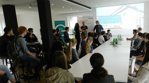 CHECK IN Aachen: Schoolchildren attend the GRÜN Software AG