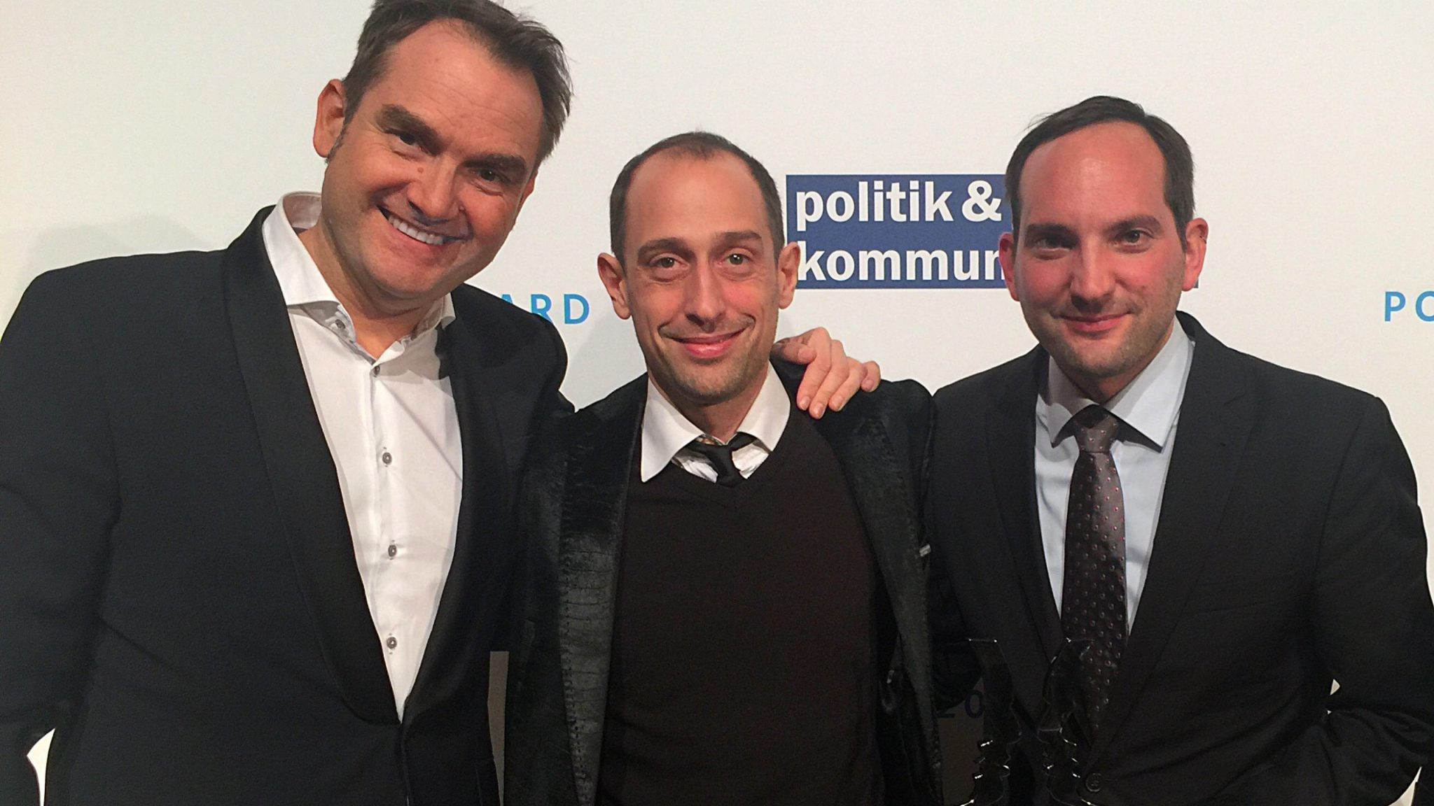 Freuen sich über den Gewinn des Politikawards 2016: v.l.n.r. Dr. Oliver Grün, Vorstand und CEO der GRÜN Software AG, Patrick Heinker, Creative Director bei giftGRÜN und Markus Klügel von der dbb Jugend NRW.