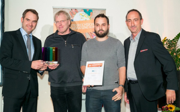 GRÜN Fundraising Award an Greenpeace GRÜN Fundraising Award an Greenpeace