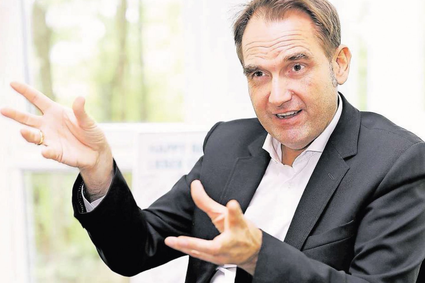 „Wir brauchen Künstliche Intelligenz“ – Oliver Grün im Interview mit der AZ/AN