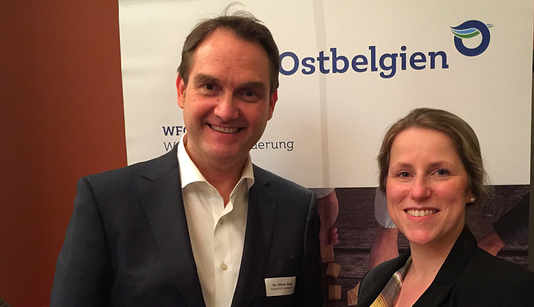 Dr. Oliver Grün, Vorstand der GRÜN Software AG und Isabelle Weykmans, stv. Ministerpräsidentin der Deutschsprachigen Gemeinschaft Belgiens.
