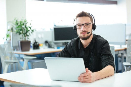 The emergency support hotline is available to all VEWA customers, regardless of whether they have a software maintenance contract with GRÜN Software AG.